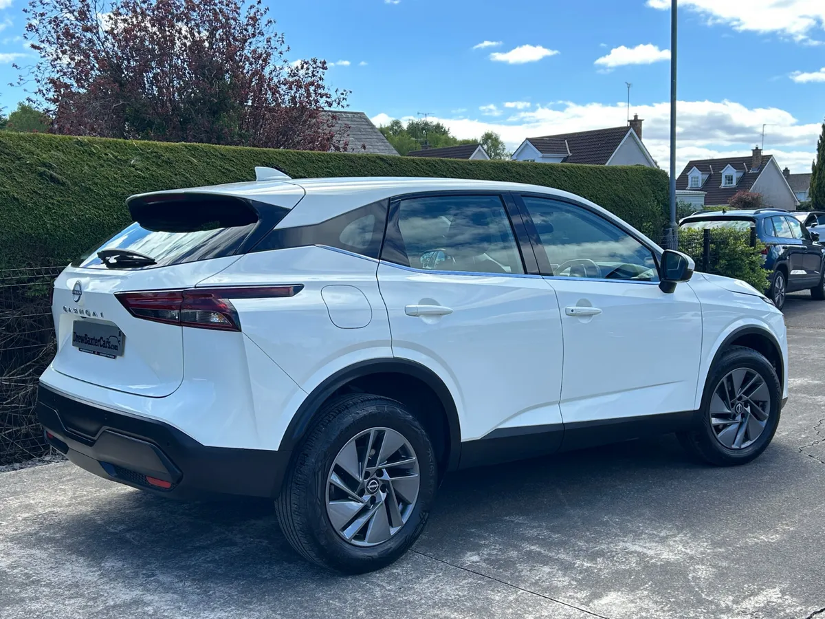 23Nissan Qashqai 1.3 Dig Accenta Premium Hybrid - Image 3