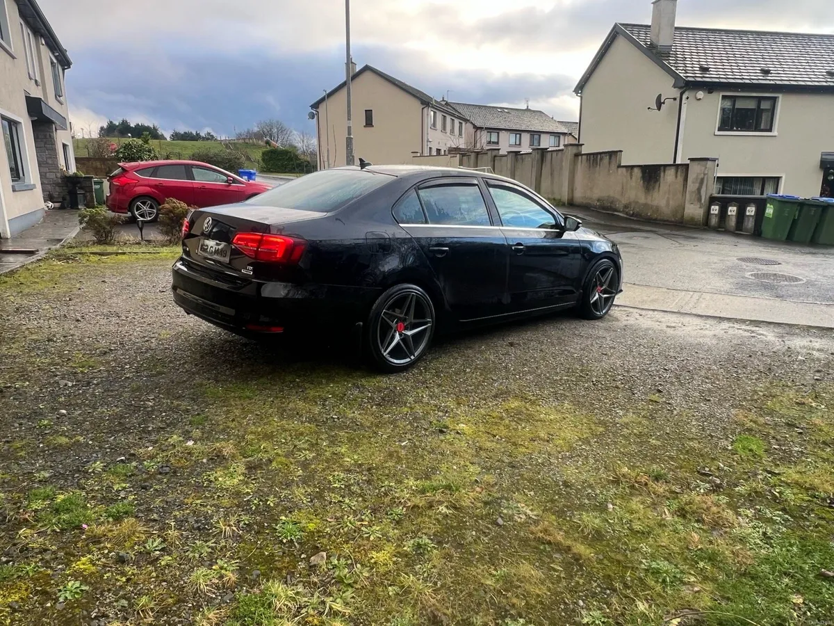 Volkswagen Jetta(15 months nct+3 months tax) - Image 4