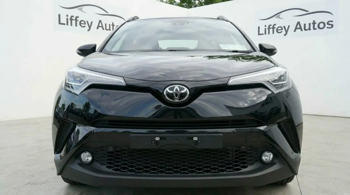 TOYOTA C-HR 2017 HYBRID LUNA SPORT LOW MILEAGE - Image 4
