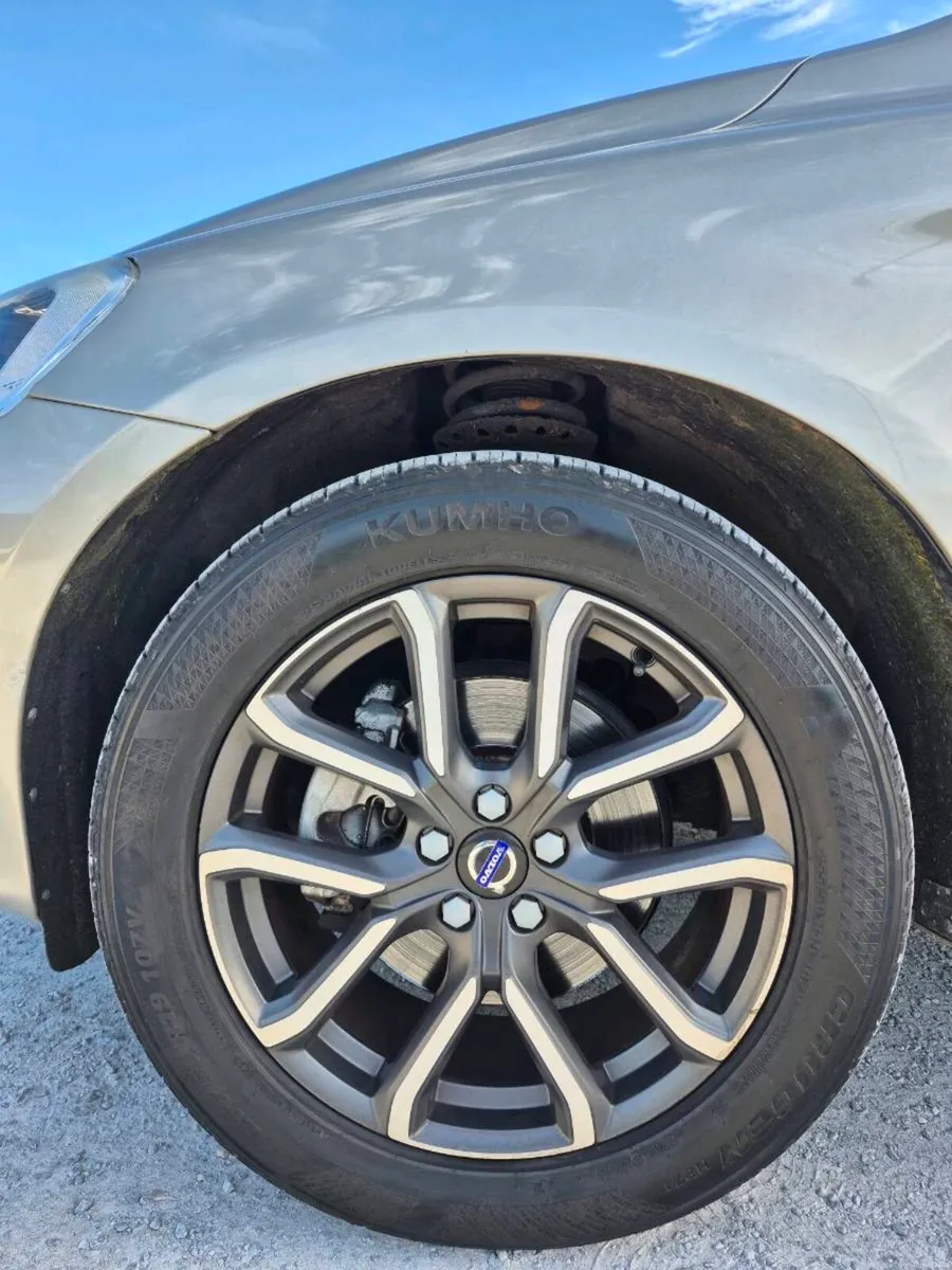 2016 Volvo 2.0 XC60 D4 SE Lux EXEC. AUTO 190 bhp - Image 4