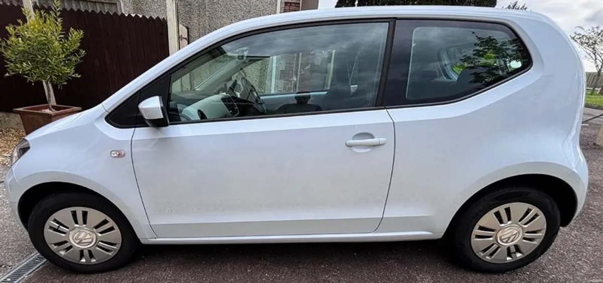 2013 Volkswagen Up! - Image 2