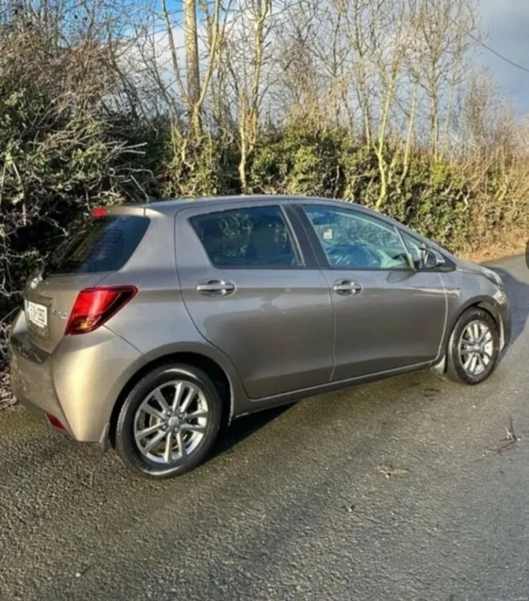Toyota Yaris luna - Image 2