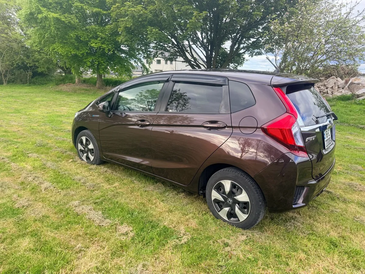 Honda Fit 1.5 Hybrid Auto very Low Mileage 38,000 - Image 4