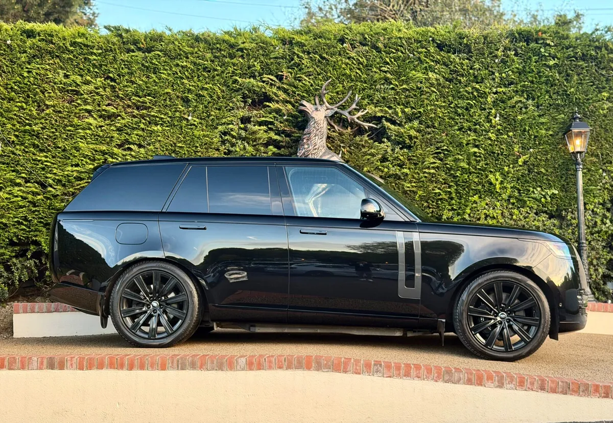 Land Rover Range Rover shadow pack low km - Image 3