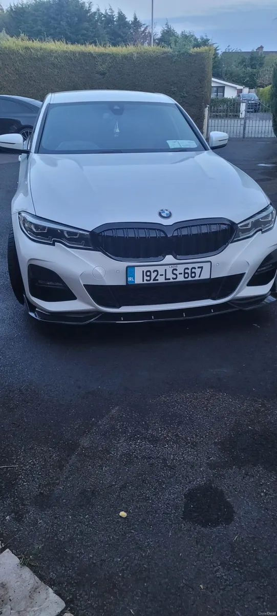 BMW 330E 2019 - Image 4