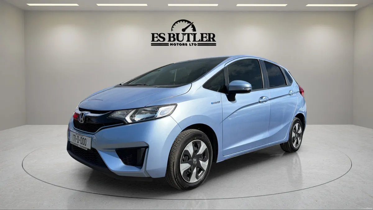 2017 Honda Fit 1.5L PETROL HYBRID AUTO LOW KMS - Image 1
