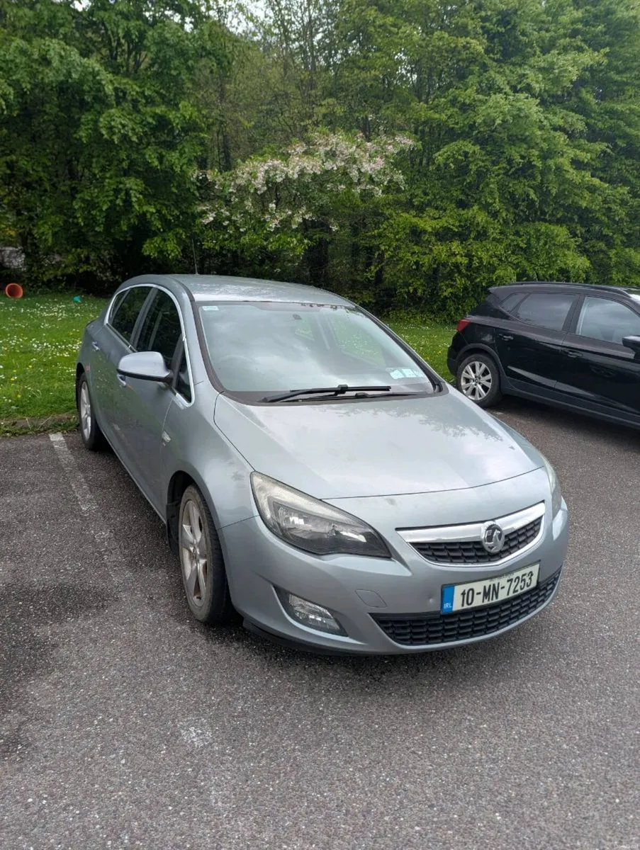 Vauxhall Astra 2010 - Image 1