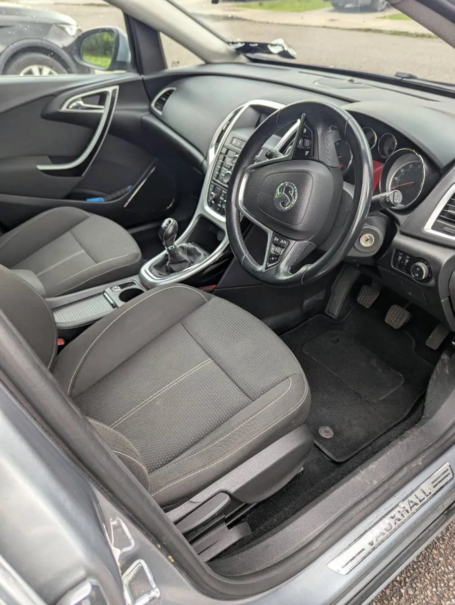 Vauxhall Astra 2010 - Image 3