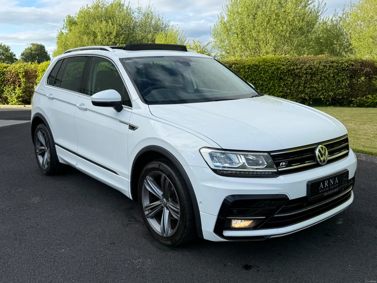 2019 Volkswagen Tiguan R-Line Panoramic Sunroof - Image 2