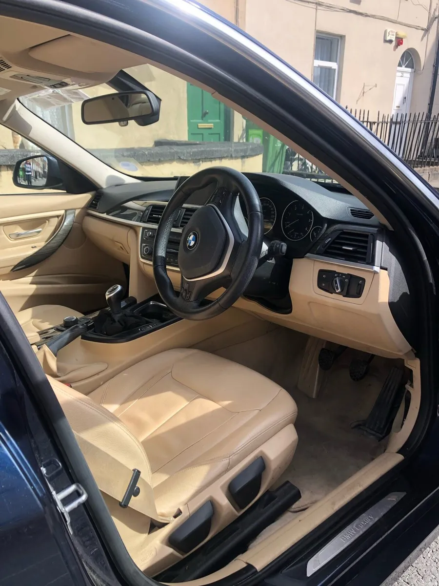 Car - Image 4