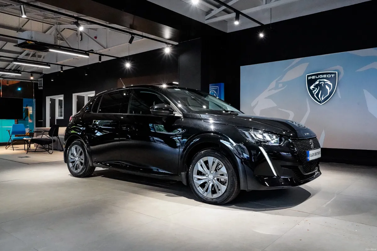 2023 Peugeot E-208 Allure Pack Electric 136bhp - Image 1
