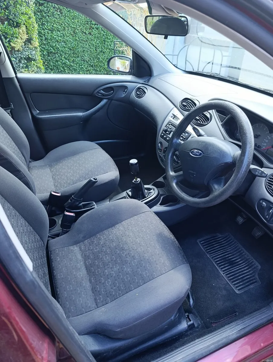 Ford Focus 2003 - Image 4