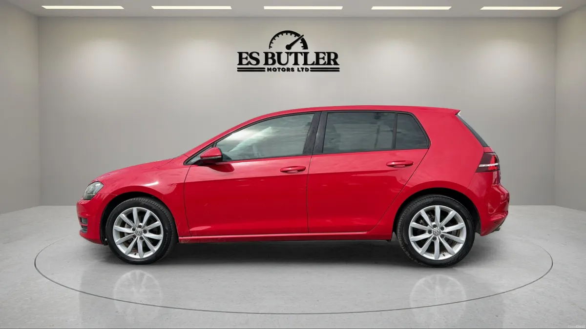 2017 VW Golf 1.2TSI AUTO ONLY 21,000KMS AS NEW - Image 2