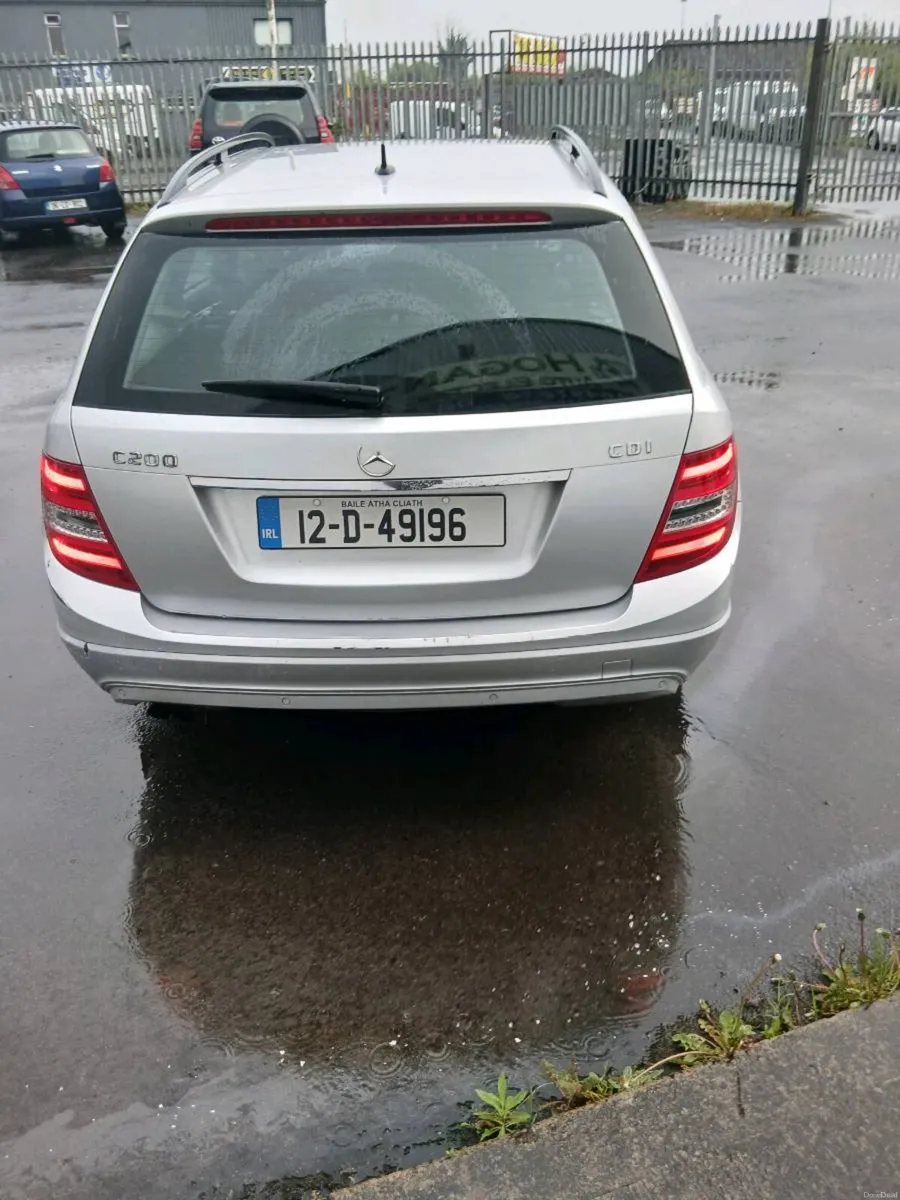 Mercedes c class  estate manual - Image 3