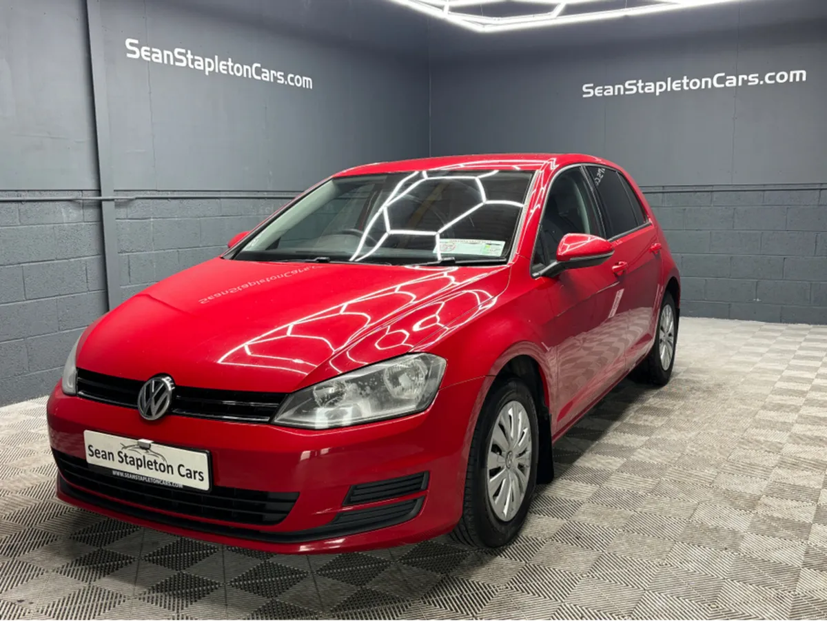 Volkswagen Golf 1.6 TDI S BLUEMOTION 105PS 5DR - Image 1