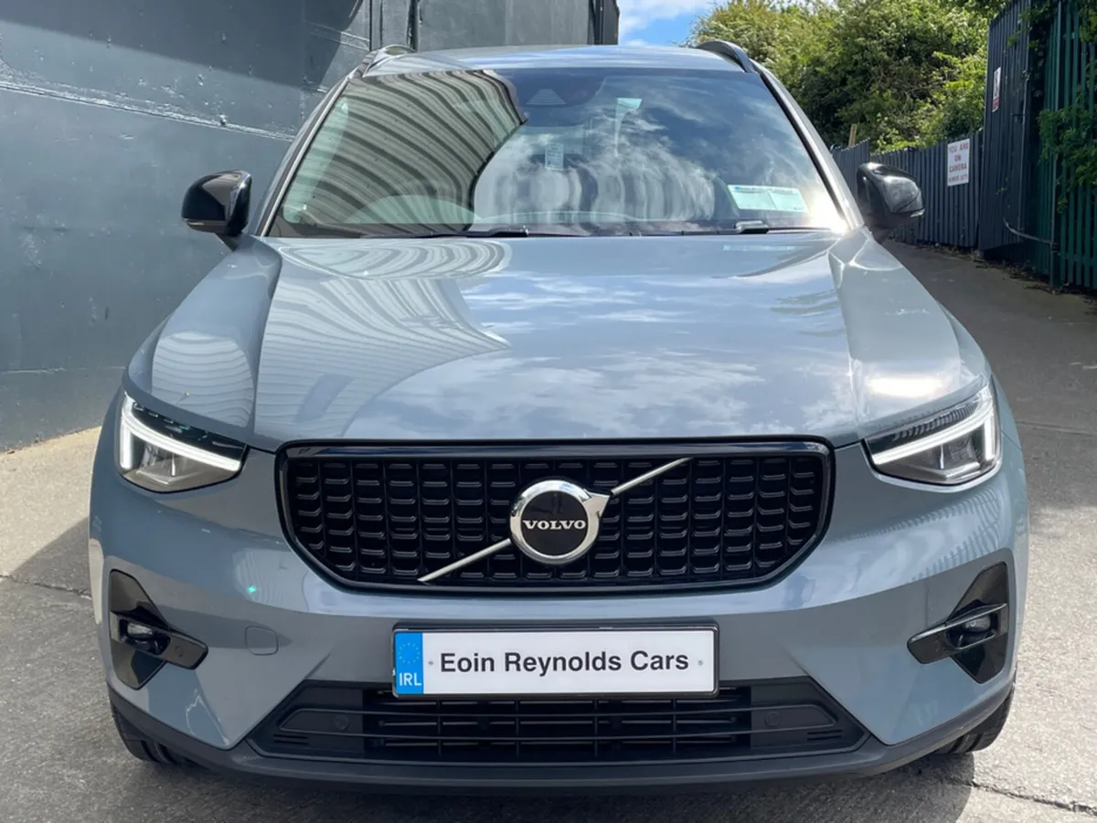 Volvo XC40 T4 RECHARGE PHEV AUTO PLUS - Image 3
