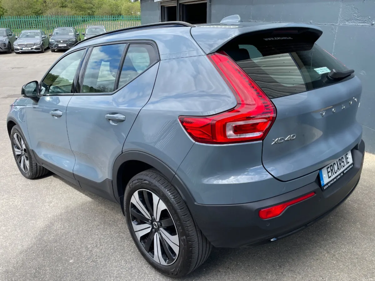 Volvo XC40 T4 RECHARGE PHEV AUTO PLUS - Image 4