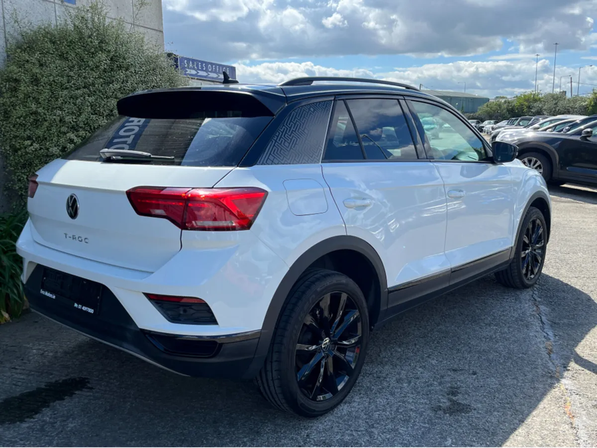 Volkswagen T-Roc STLYE BLACK EDITION AUTOMATIC 2.0 - Image 4