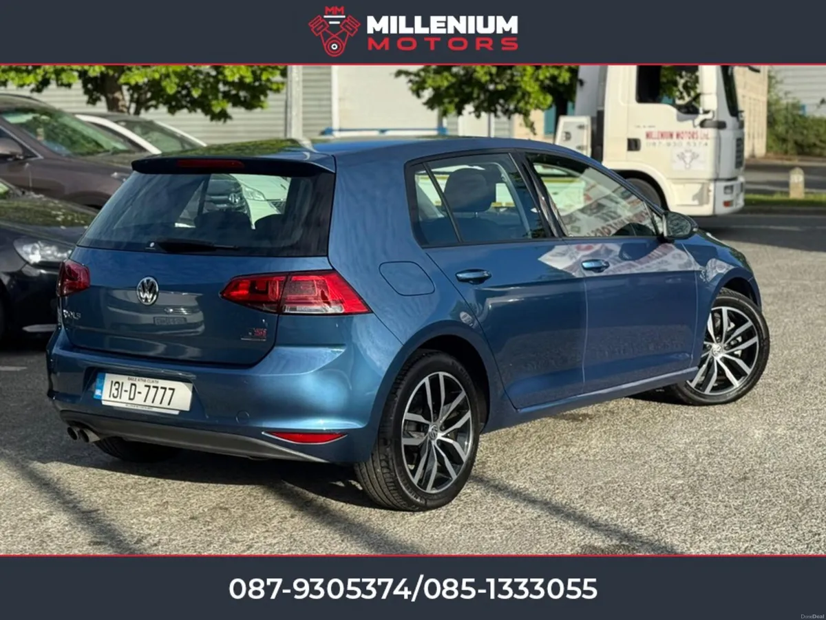 Volkswagen Golf TOP SPEC // LOW KMS // IMMACULATE - Image 3