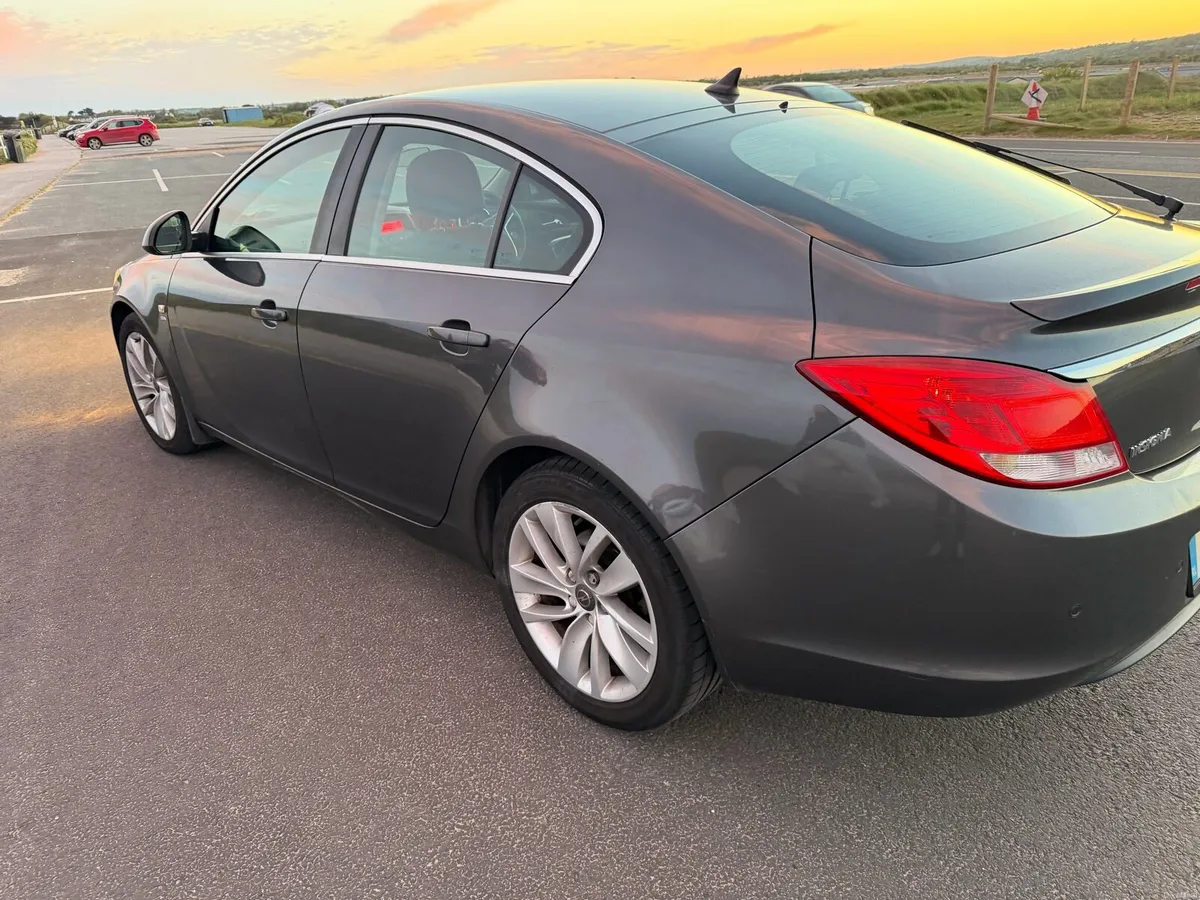 Insignia 2 l diesel SRI - Image 2
