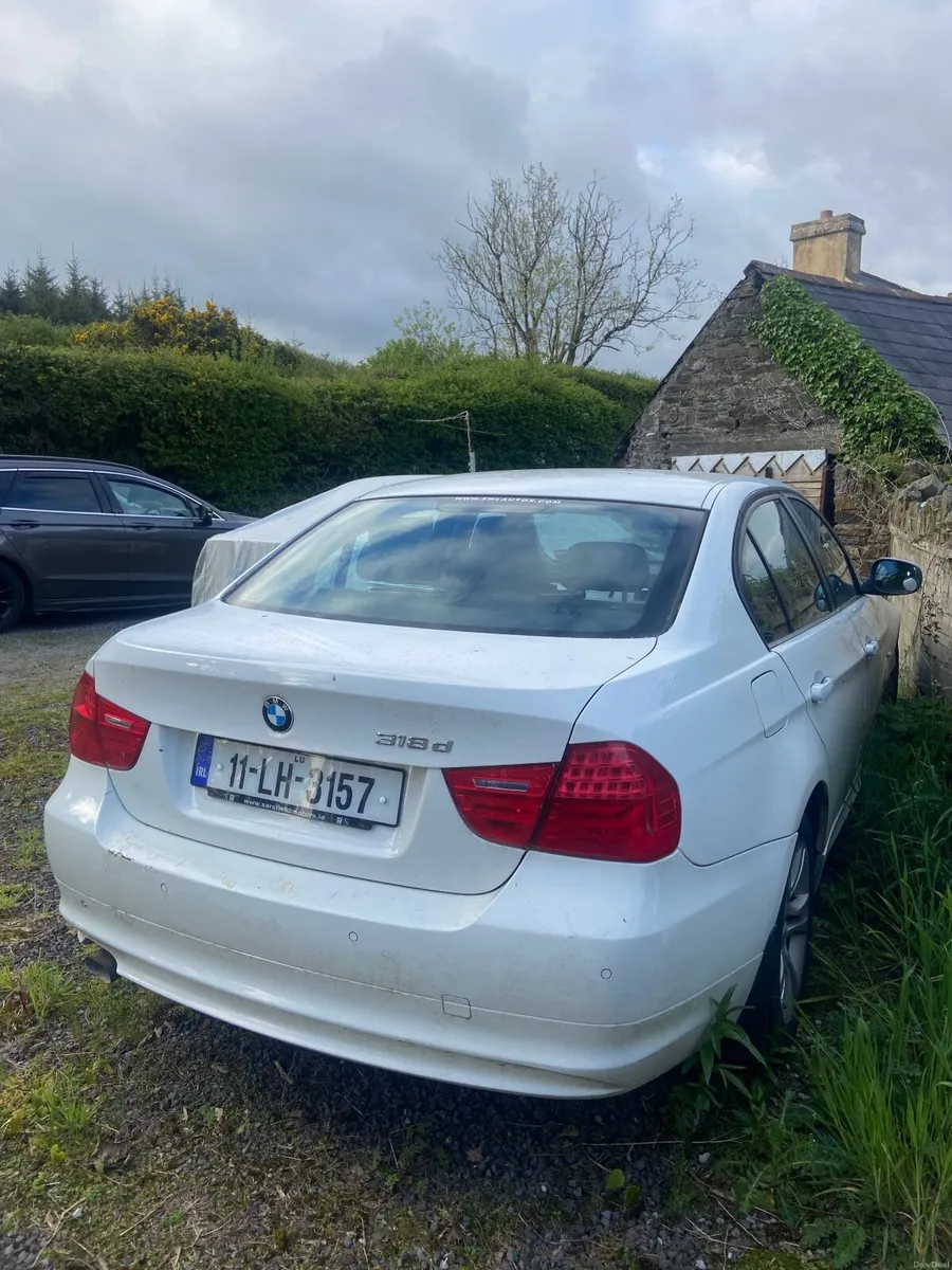 BMW - NOT DRIVING 3-Series 2011 - Image 1