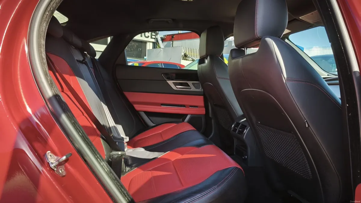 Jaguar XF  R SPORT 2016 - Image 3