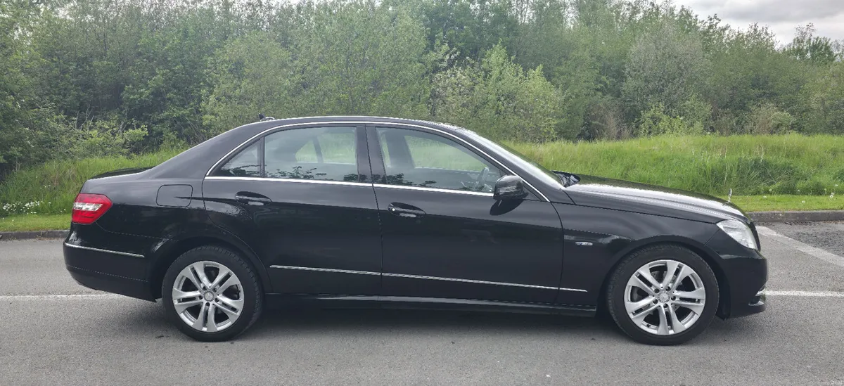 2012 Mercedes-Benz E-Class E 220 CDI – Automatic - Image 2