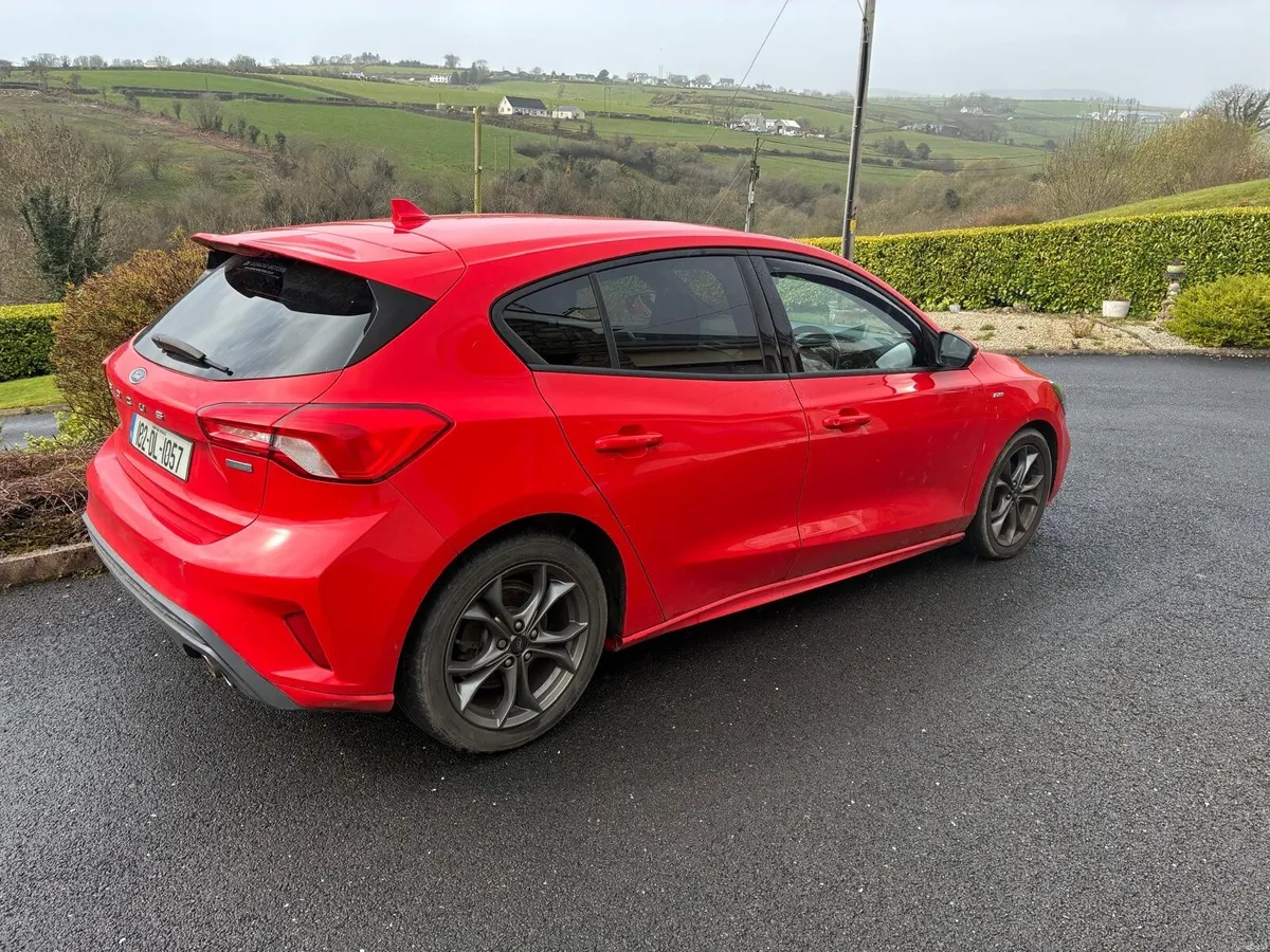 Ford Focus 2018 - Image 2