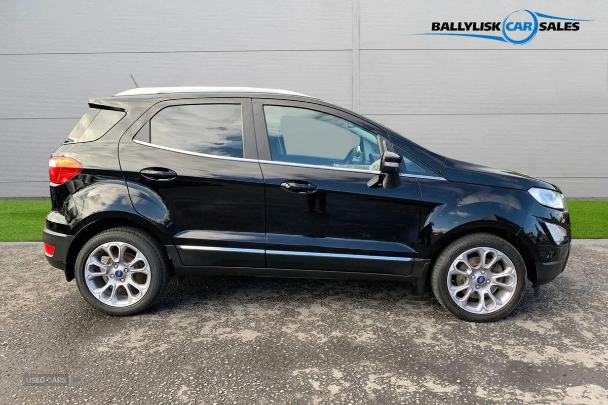 Ford EcoSport DIESEL HATCHBACK - Image 3