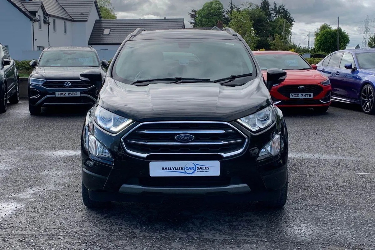Ford EcoSport DIESEL HATCHBACK - Image 4