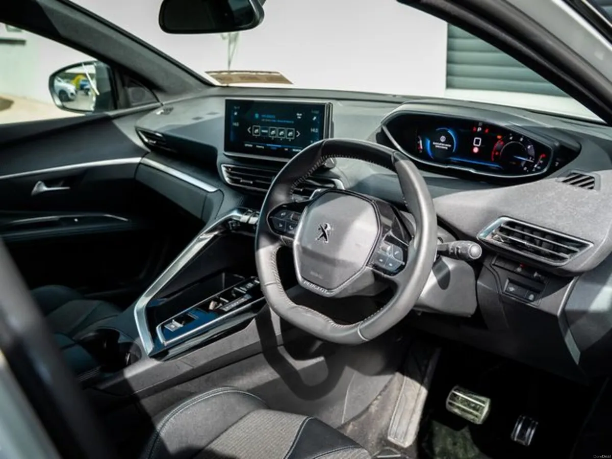 Peugeot 5008 FL Allure 1.5 Blue HDI 130 AUT - Image 4
