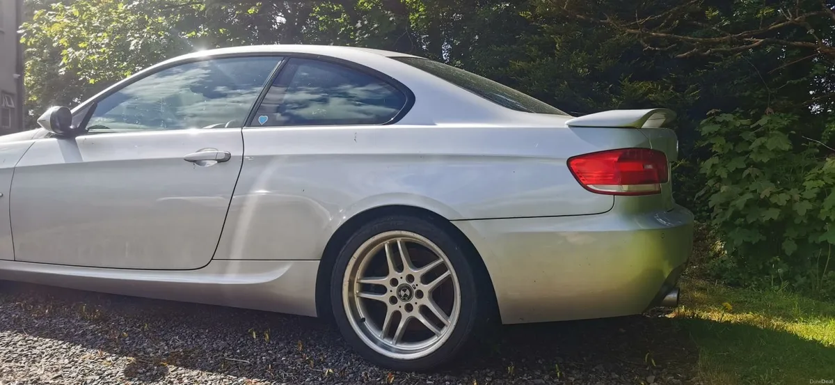 BMW 335i E92 Manual - Image 2