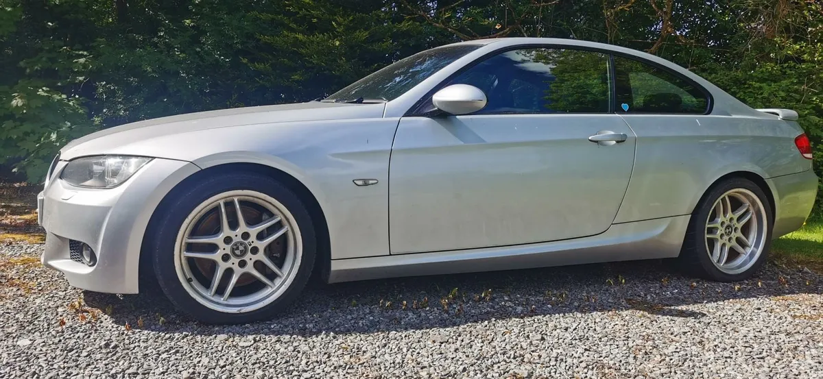 BMW 335i E92 Manual - Image 3