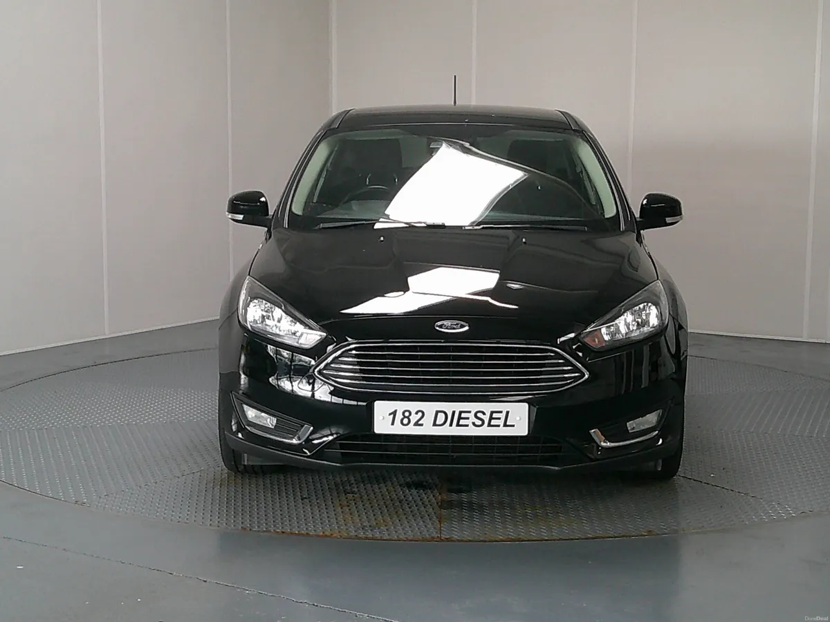 Ford Focus 2018 - Image 2