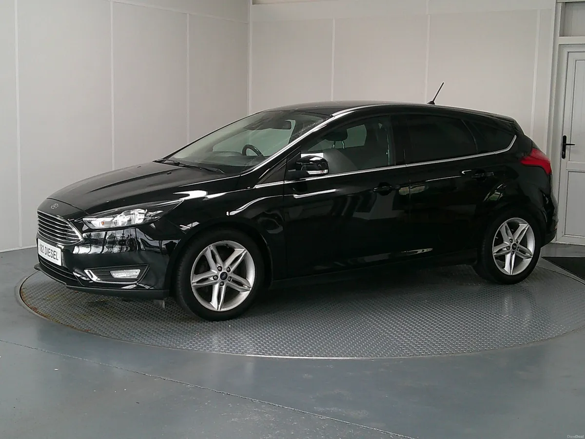 Ford Focus 2018 - Image 3