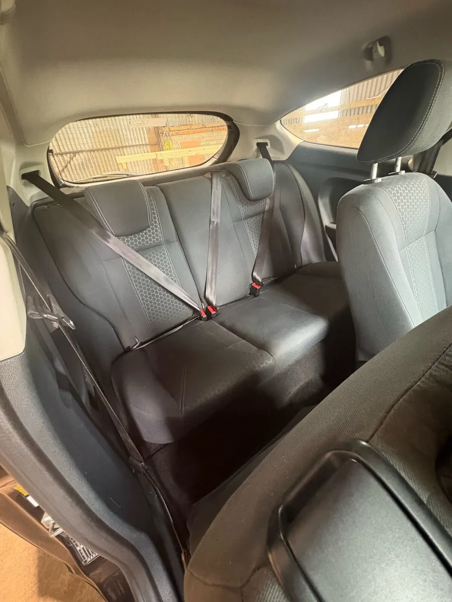 Ford Fiesta - Image 3