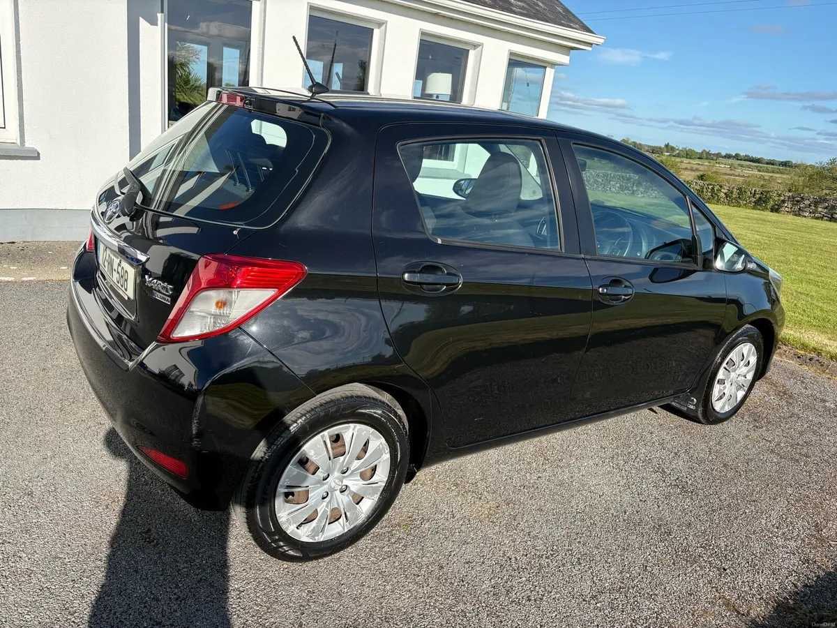 Car - Image 3