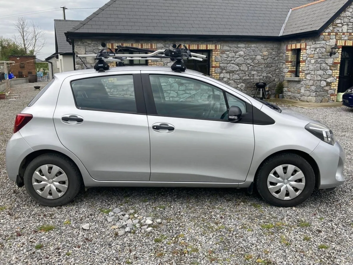 Toyota Yaris 2015 - Image 2