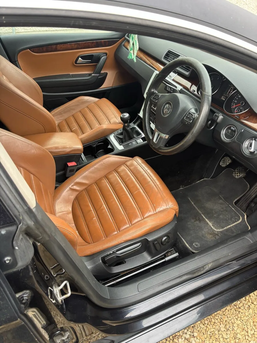 Car - Image 4
