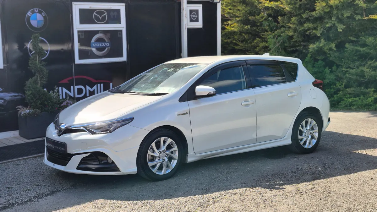 Toyota Auris Hybrid Auto 2016 - Image 4