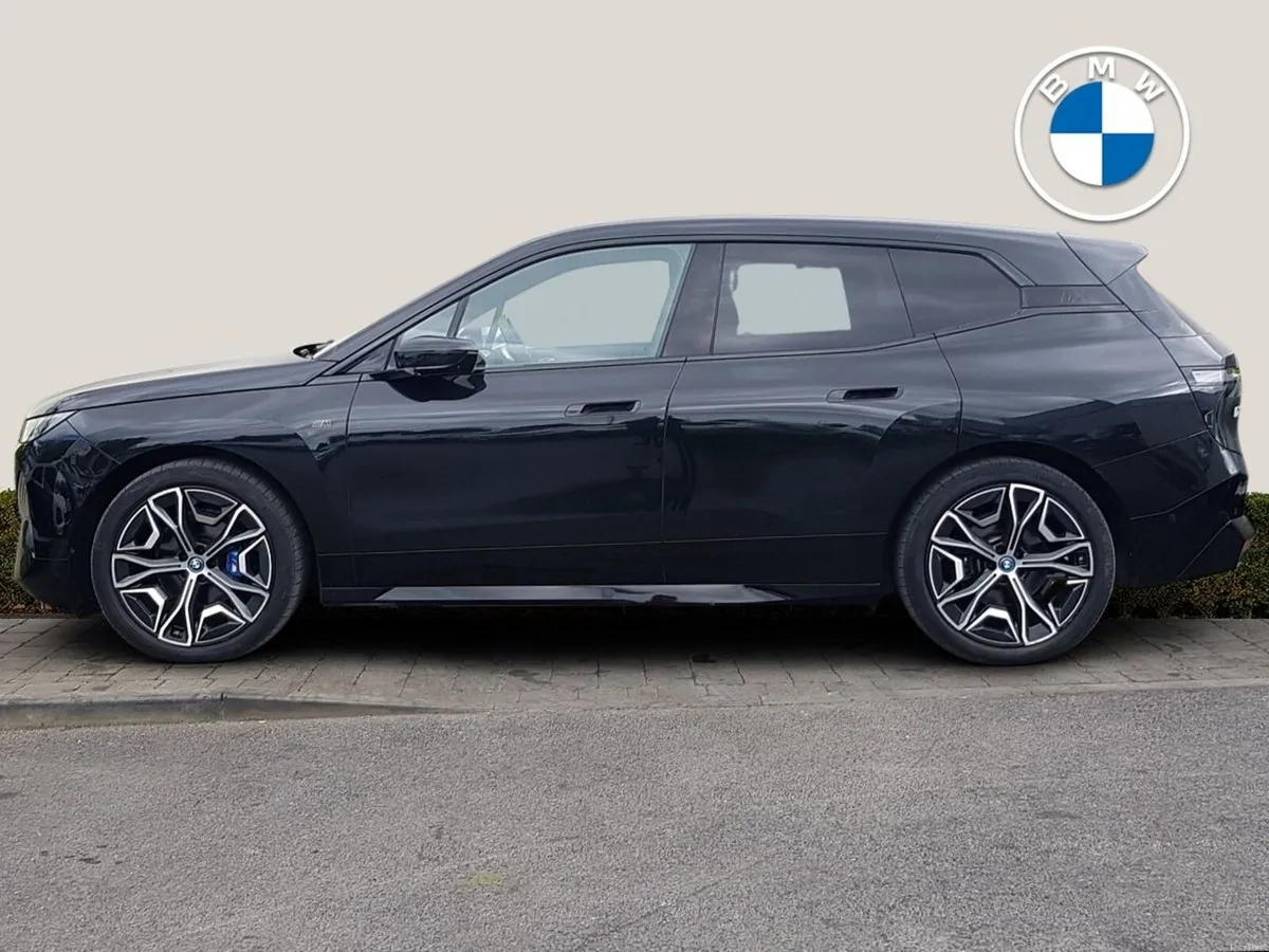 BMW iX M60 - Image 3