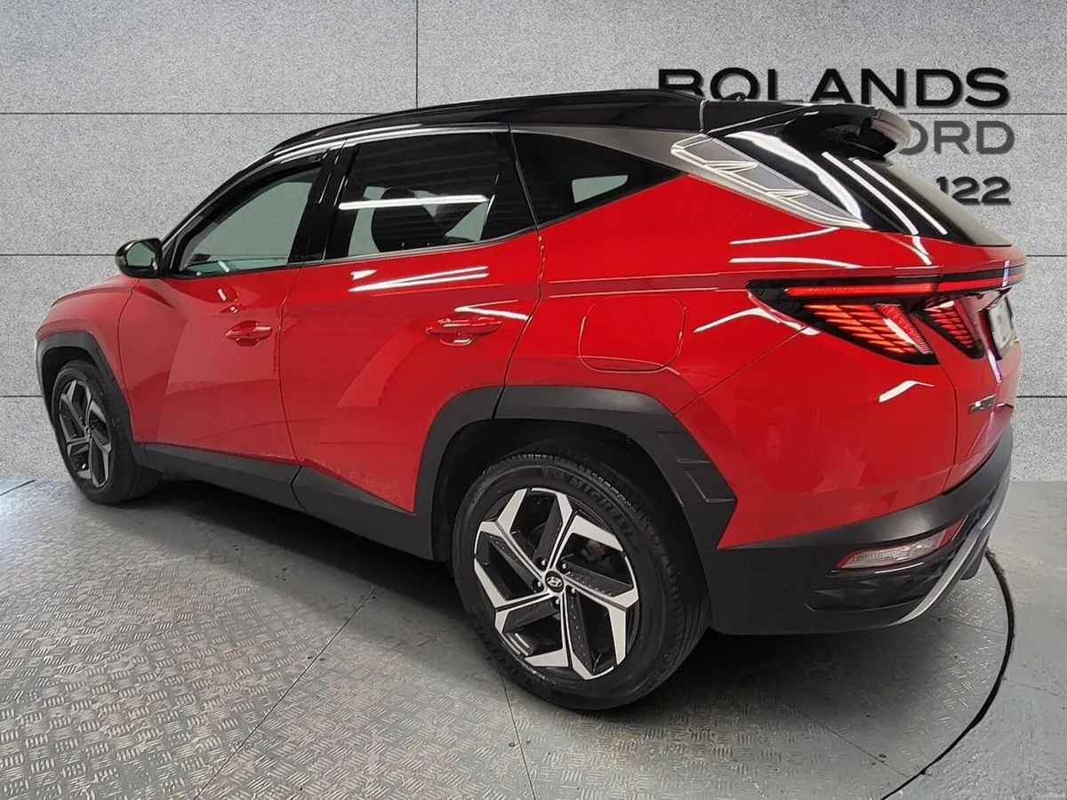 Hyundai Tucson 2WD Executive Plus HEV Auto 2 Tone - Image 2