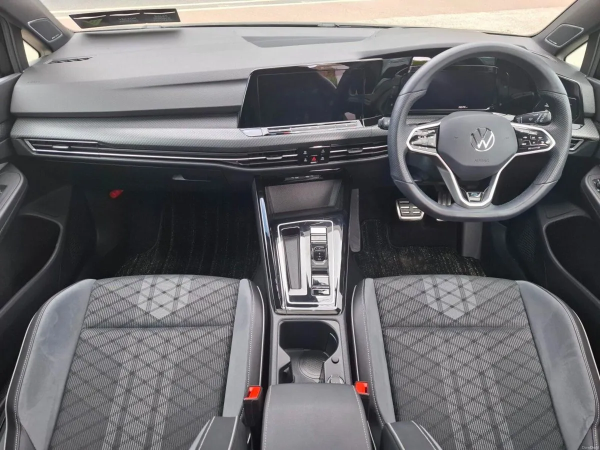 Volkswagen Golf R-LINE TDI AUTO SUNROOF HARMAN KAR - Image 2