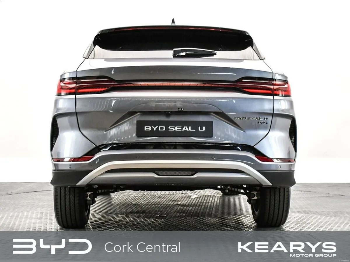BYD SEAL U Boost 1.5 DM-i 294 PHEV 18.3 kWh eCVT A - Image 3