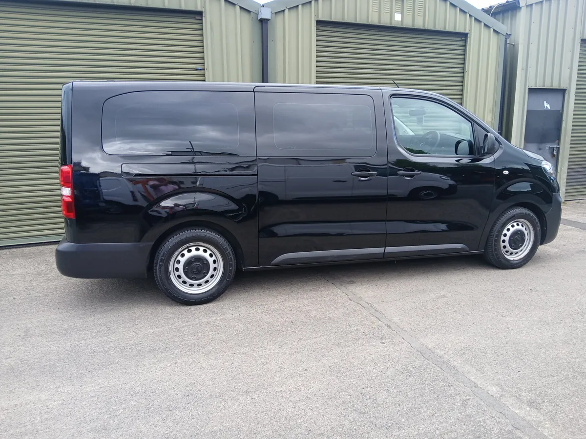 Vauxhall (Opel)Vivaro 2022 crew cab 6 seater - Image 2