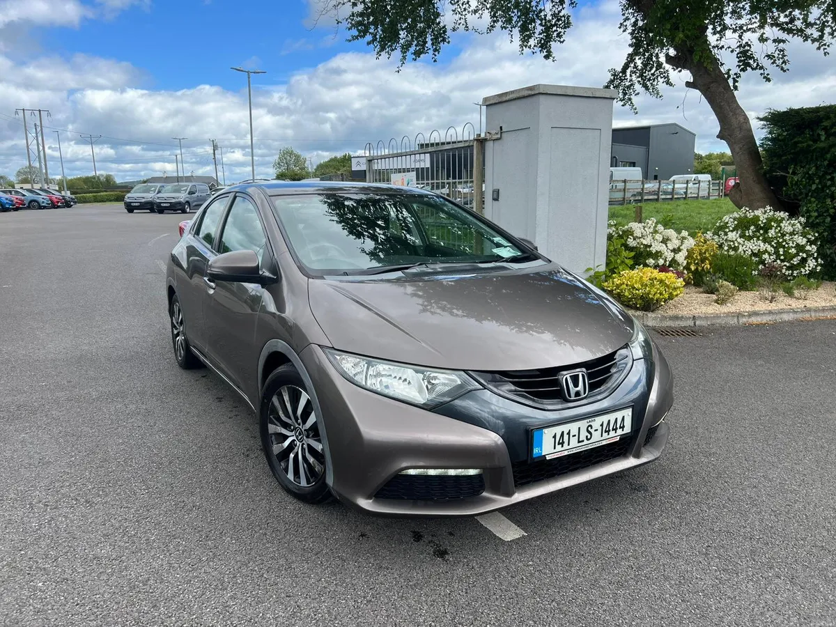 Honda Civic SE D-TEC 2014 - Image 1