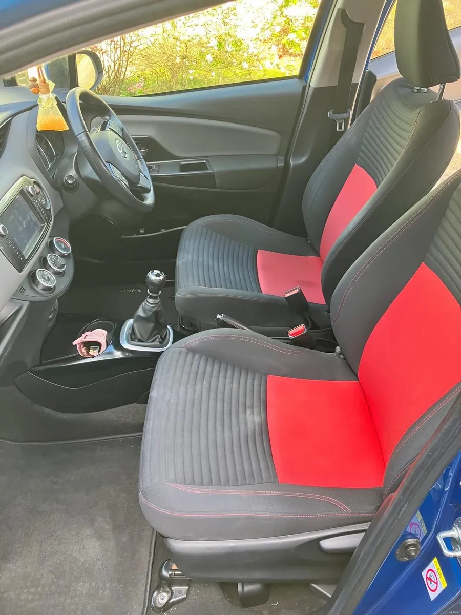 Toyota Yaris Sport 2015 - Image 3