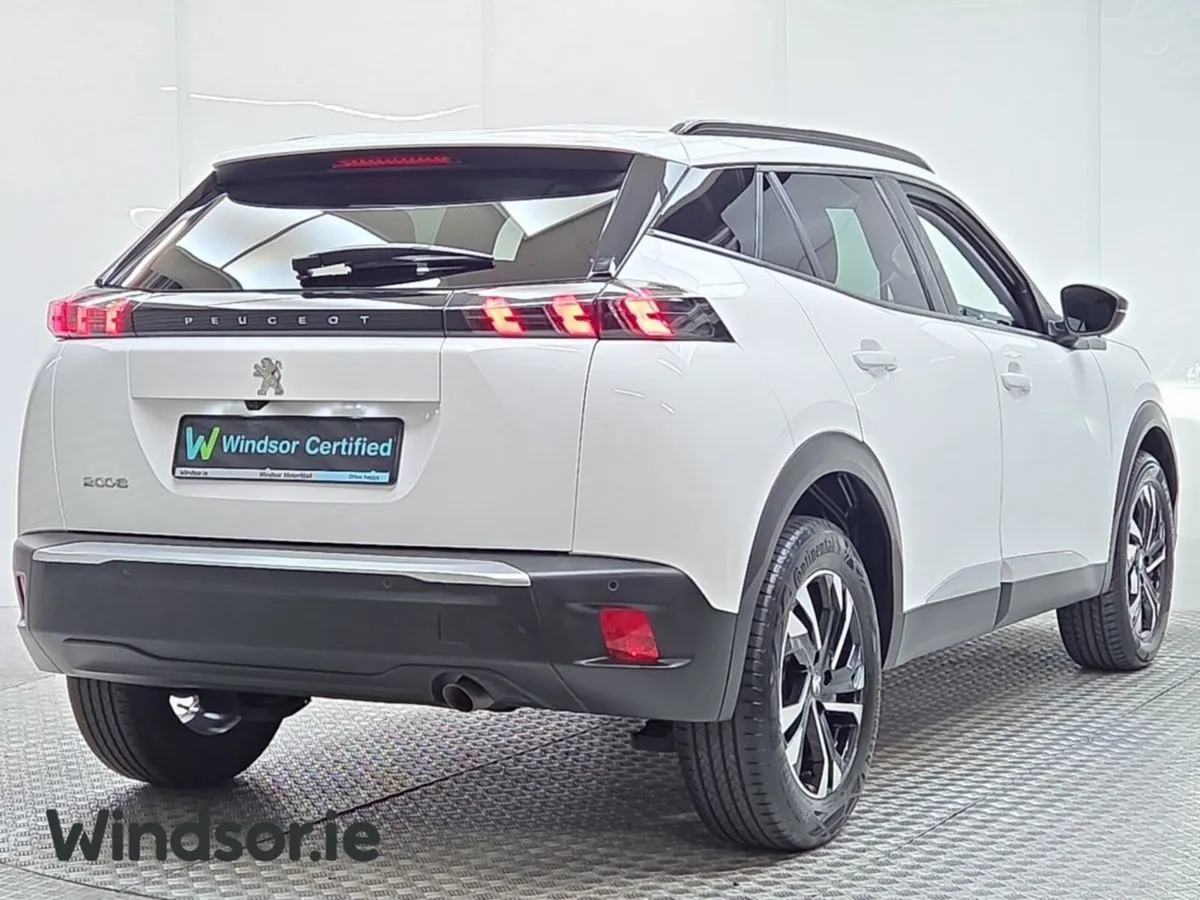 Peugeot 2008 1.2 Puretech 100bhp Allure - Image 3
