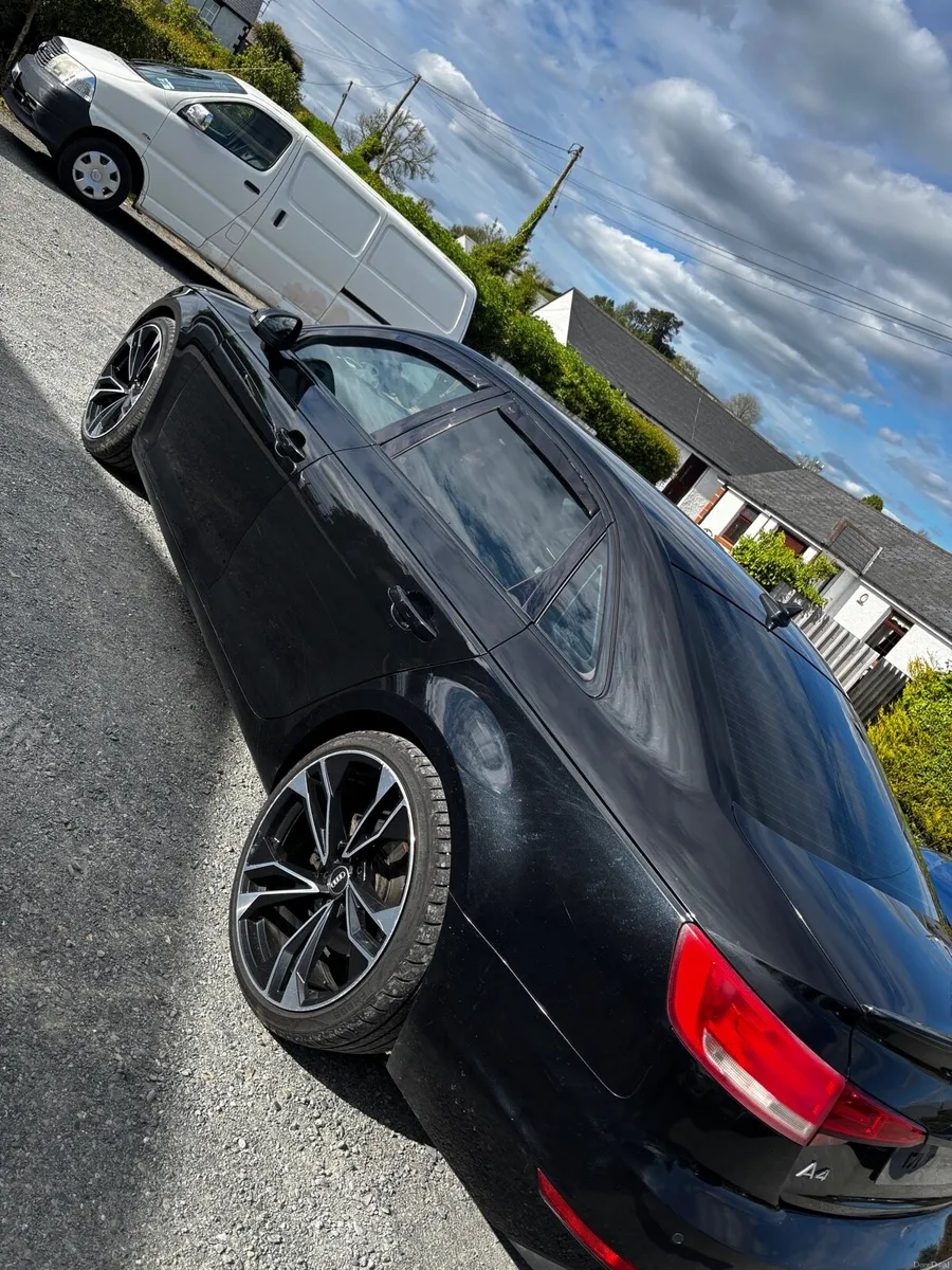 171 Audi A4 Saloon - Image 2