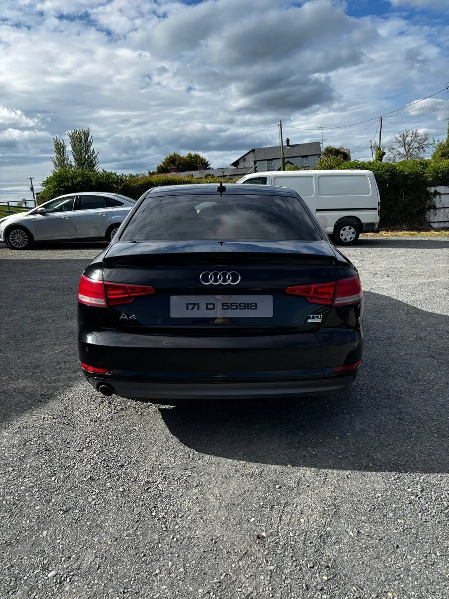 171 Audi A4 Saloon - Image 3